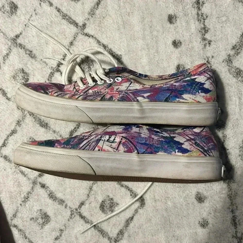 Vans Women Size 8 (Men size 6.5) Multi Color